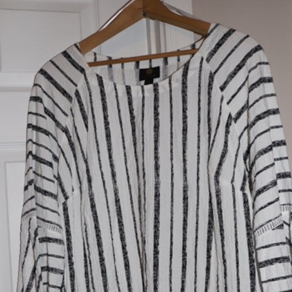JM Collections White and Black Penstriped